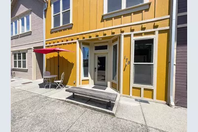 175 E E Street, Jacksonville, OR 97530 - Photo 1