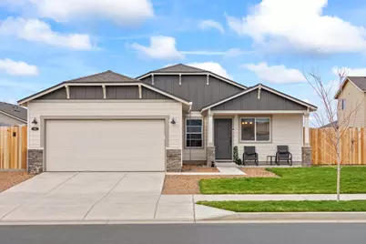 262 NW Par Avenue, Madras, OR 97741 - Photo 1