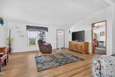 93 Northridge Terrace #SPC 37, Medford, OR 97501 - Photo 6
