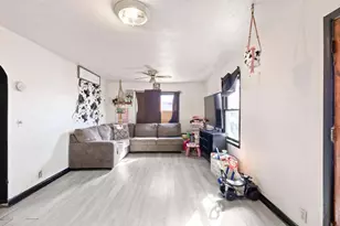 624 NW 4th St, Redmond, OR 97756 - Photo 6