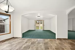 2016 Terrel Dr, Medford, OR 97501 - Photo 12