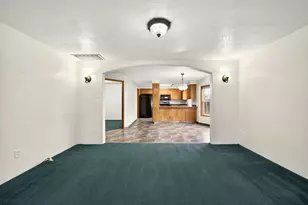 2016 Terrel Dr, Medford, OR 97501 - Photo 14