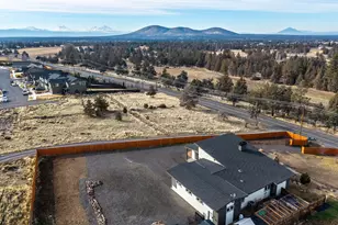 2370 SW Helmholtz Way, Redmond, OR 97756 - Photo 22