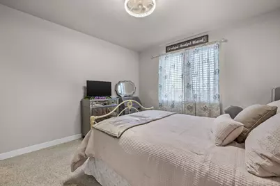 2370 SW Helmholtz Way, Redmond, OR 97756 - Photo 14