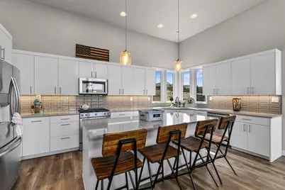 2370 SW Helmholtz Way, Redmond, OR 97756 - Photo 6