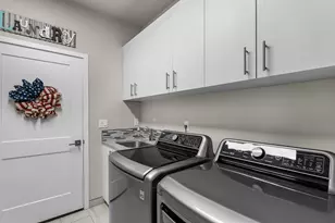 2370 SW Helmholtz Way, Redmond, OR 97756 - Photo 16