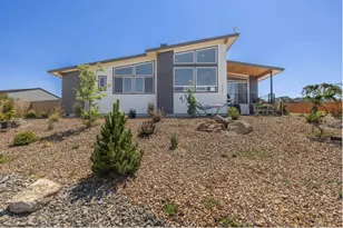 2370 SW Helmholtz Way, Redmond, OR 97756 - Photo 2