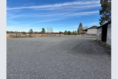 21430 Highway 20, Bend, OR 97701 - Photo 10