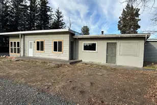 21430 Hwy 20, Bend, OR 97701 - Photo 4