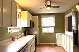 1217 Maple Park Dr, Medford, OR 97501 - Photo 4