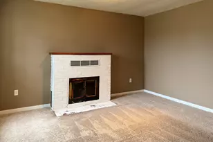 1217 Maple Park Dr, Medford, OR 97501 - Photo 12