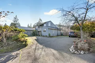 143 Ridge Rd, Ashland, OR 97520 - Photo 1