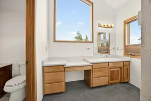 143 Ridge Rd, Ashland, OR 97520 - Photo 42