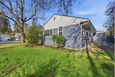 605 SW Greenwood Avenue, Grants Pass, OR 97526 - Photo 32