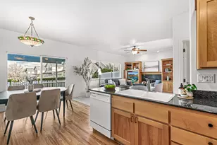 291 Meadow Dr, Ashland, OR 97520 - Photo 14