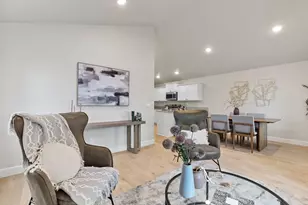 4083 SW Obsidian Pl, Redmond, OR 97756 - Photo 6