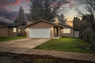 1806 Hart Ave, Medford, OR 97501 - Photo 1