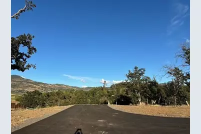 251 Reserve Circle, Medford, OR 97504 - Photo 4