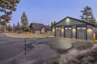 67554 Trout Ln, Bend, OR 97703 - Photo 8