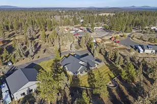 67554 Trout Ln, Bend, OR 97703 - Photo 70