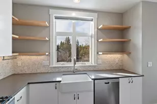 1913 NW Monterey Mews, Bend, OR 97703 - Photo 18