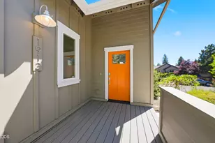 1913 NW Monterey Mews, Bend, OR 97703 - Photo 22