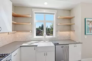 1913 NW Monterey Mews, Bend, OR 97703 - Photo 16