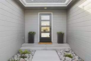 824 Quail Park Cir, Klamath Falls, OR 97601 - Photo 2