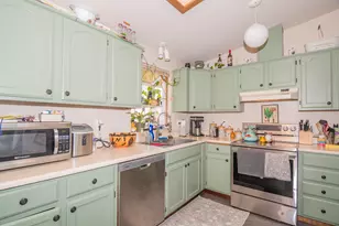 323 Roan Dr, Grants Pass, OR 97526 - Photo 18