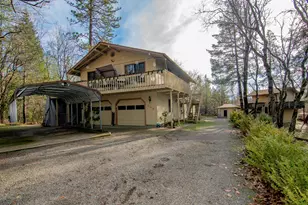 323 Roan Dr, Grants Pass, OR 97526 - Photo 4