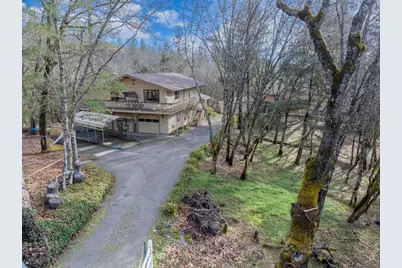 323 Roan Drive, Grants Pass, OR 97526 - Photo 1