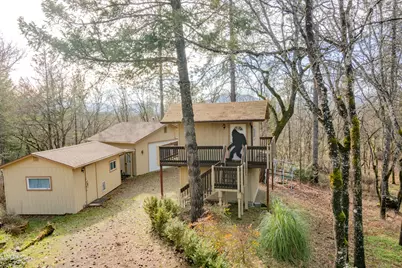 323 Roan Drive, Grants Pass, OR 97526 - Photo 6