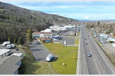 1633 N Hwy 99, Ashland, OR 97520 - Photo 1