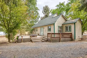 3311 Rogue River Hwy, Gold Hill, OR 97525 - Photo 1