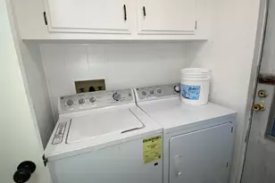1055 N 5th St, Jacksonville, OR 97530 - Photo 18