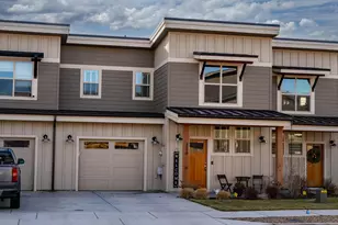 3670 SW Badger Ave, Redmond, OR 97756 - Photo 1