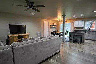 144 SW Susan Ln, Grants Pass, OR 97526 - Photo 2