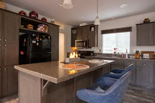 7743 Rogue River Hwy, Rogue River, OR 97537 - Photo 10