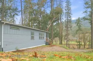 7743 Rogue River Hwy, Rogue River, OR 97537 - Photo 28