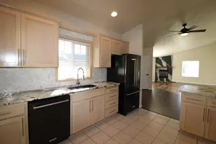 3555 Southvillage Dr, Medford, OR 97504 - Photo 12