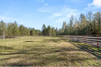 437 Cumberland Drive, Grants Pass, OR 97527 - Photo 38