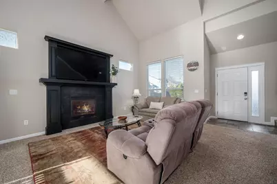 1325 NW 16th Court, Redmond, OR 97756 - Photo 4
