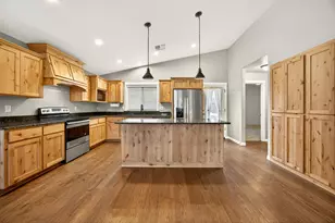 1743 Kellenbeck Ave, Grants Pass, OR 97527 - Photo 10