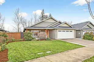 1743 Kellenbeck Ave, Grants Pass, OR 97527 - Photo 2