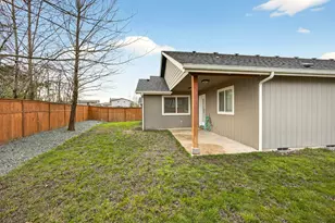 1743 Kellenbeck Ave, Grants Pass, OR 97527 - Photo 32