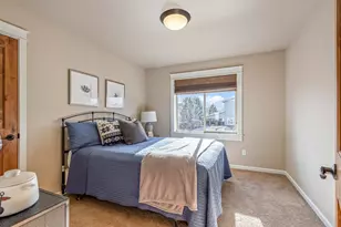 20870 Golden Gate Pl, Bend, OR 97702 - Photo 22