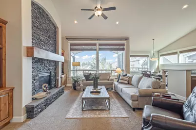 20870 Golden Gate Place, Bend, OR 97702 - Photo 2