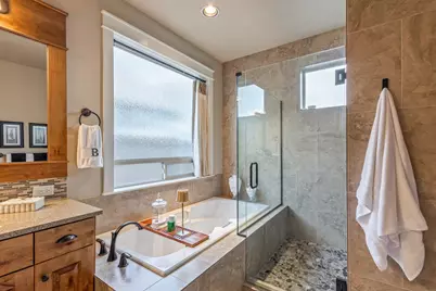 20870 Golden Gate Place, Bend, OR 97702 - Photo 16