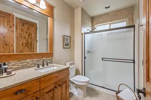 20870 Golden Gate Pl, Bend, OR 97702 - Photo 30