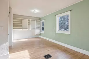 1545 NW 3rd St, Bend, OR 97703 - Photo 12